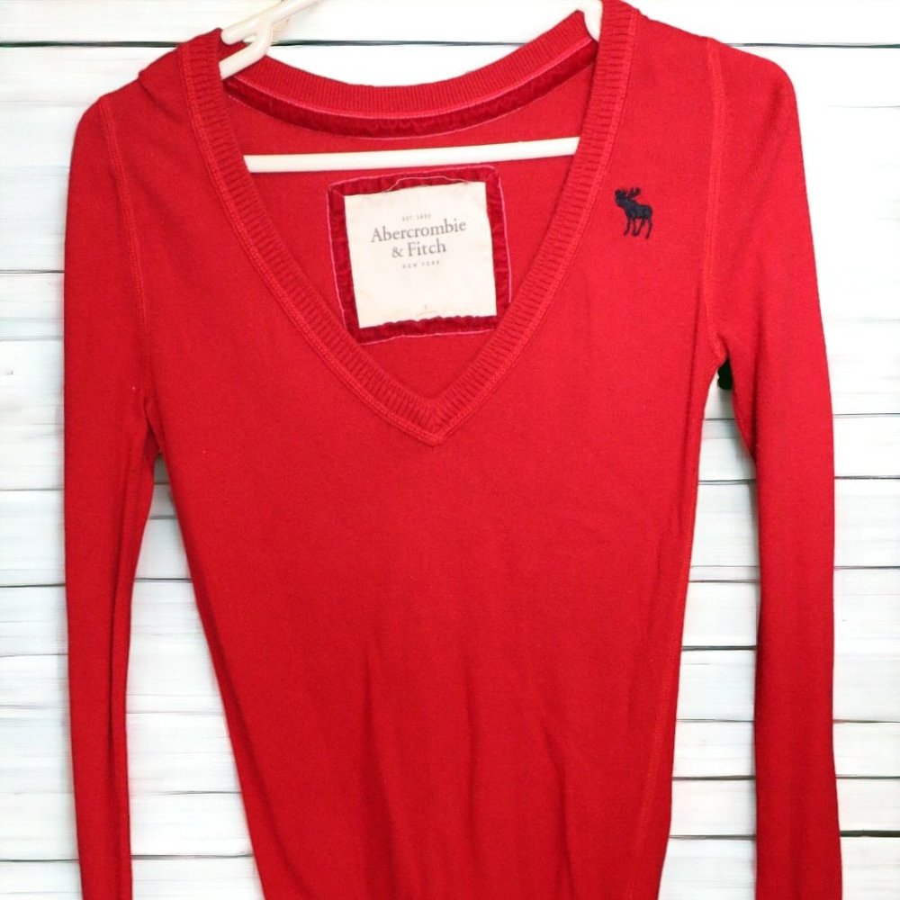 Red Abercrombie & Fitch Women's Sweater Size Small